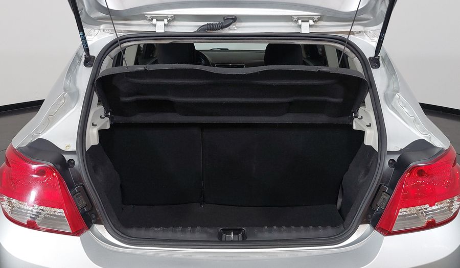 Chevrolet Onix MPFI LT Hatchback 2013