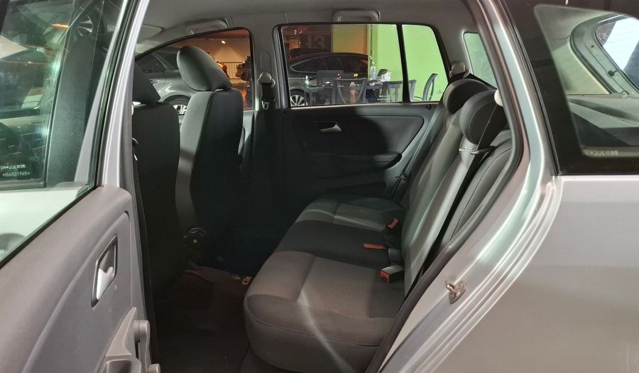 Volkswagen Suran 1.6 COMFORTLINE MT Minivan 2010