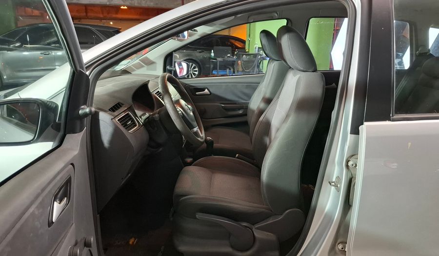 Volkswagen Suran 1.6 COMFORTLINE MT Minivan 2010