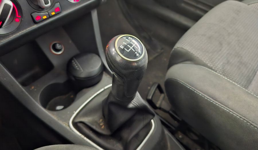 Volkswagen Suran 1.6 COMFORTLINE MT Minivan 2010