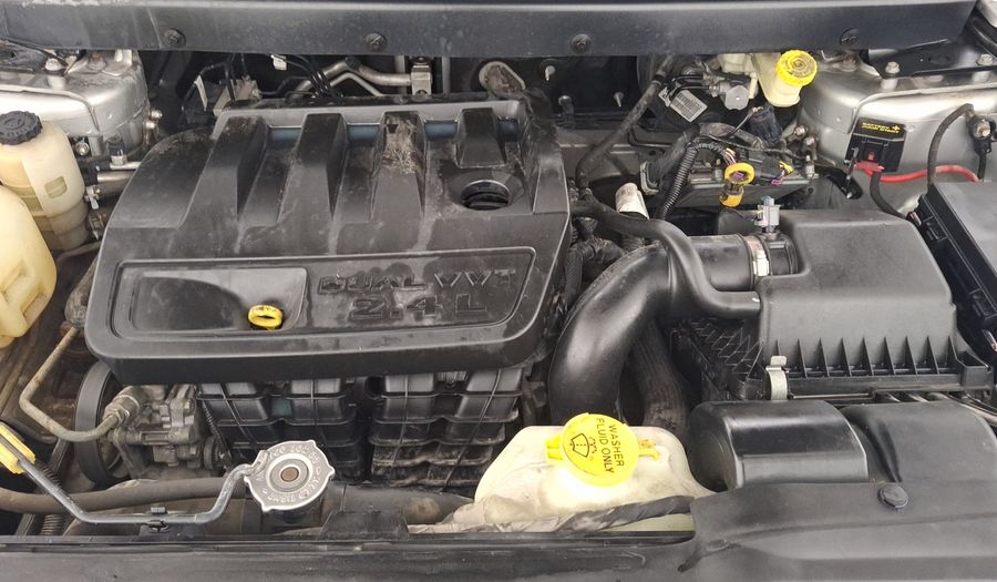 Dodge Journey 2.4 SXT 5 PASAJEROS Suv 2010