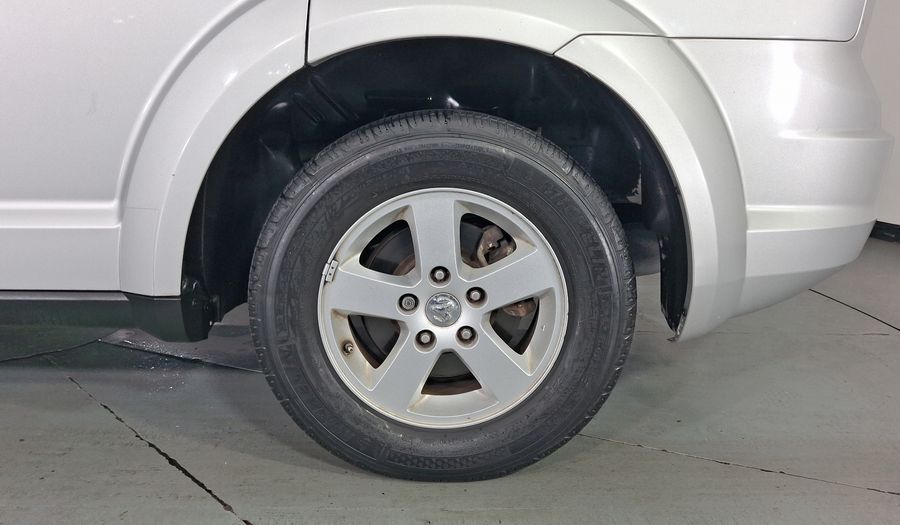 Dodge Journey 2.4 SXT 5 PASAJEROS Suv 2010