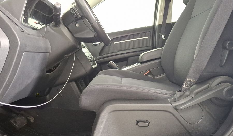 Dodge Journey 2.4 SXT 5 PASAJEROS Suv 2010