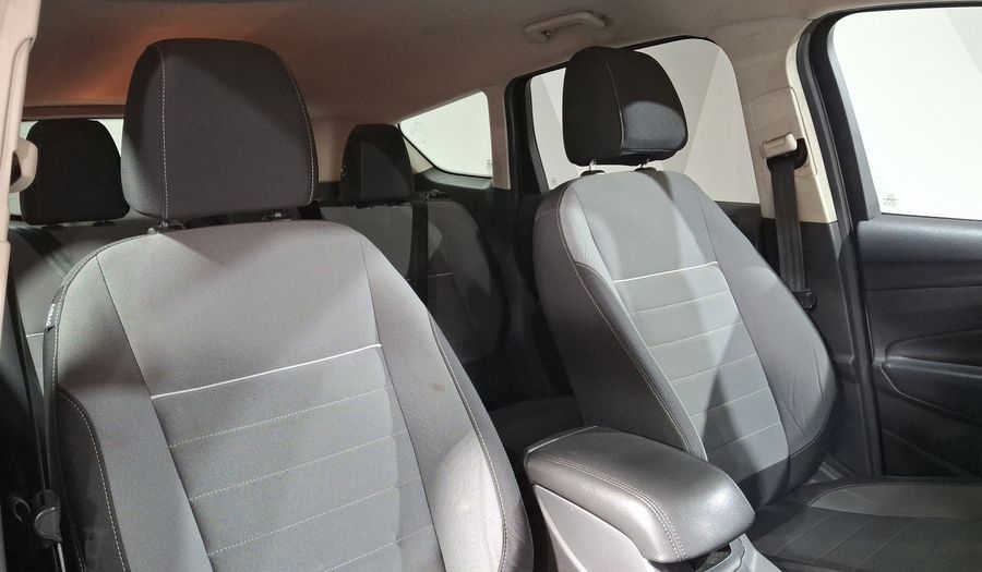 Ford Escape 2.5 SE I4 AT Suv 2013