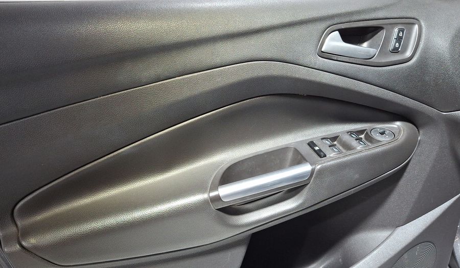 Ford Escape 2.5 SE I4 AT Suv 2013