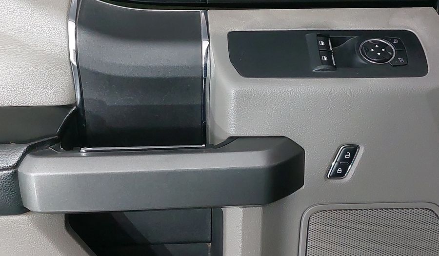 Ford Lobo 5.0 LOBO XLT REGULAR CAB 4WD TA Pickup 2016