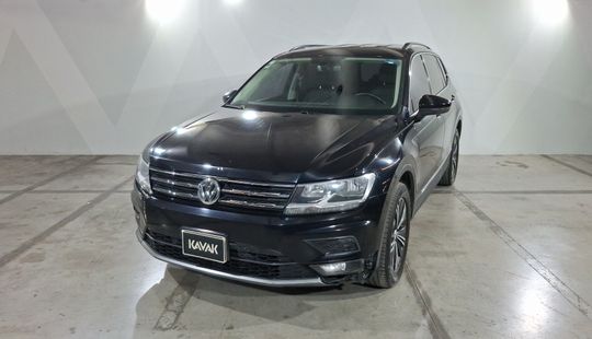 Volkswagen • Tiguan