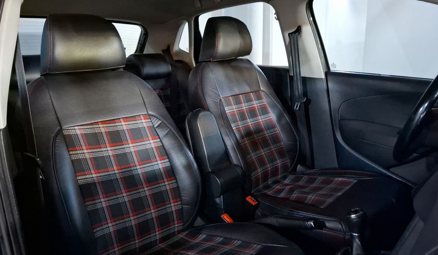 Volkswagen Polo 1.6 STD. Hatchback 2018