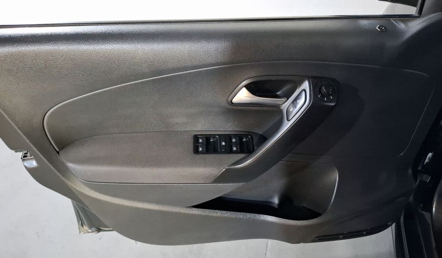 Volkswagen Polo 1.6 STD. Hatchback 2018