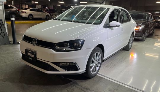 Volkswagen • Vento