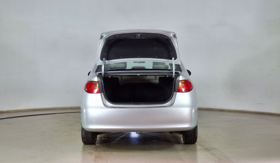 Hyundai Elantra 1.6 HD GLS AC 2AB Sedan 2011