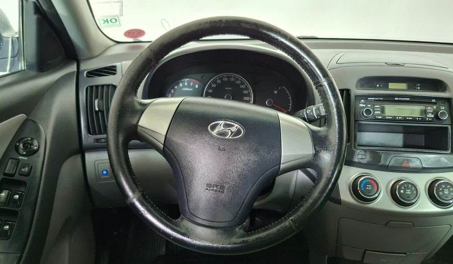 Hyundai Elantra 1.6 HD GLS AC 2AB Sedan 2011