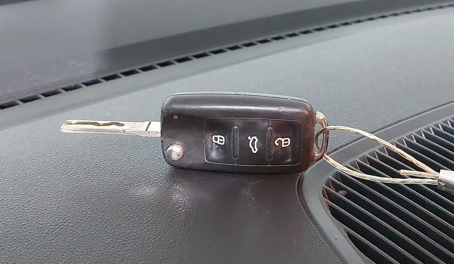 Volkswagen Up 1.0 12V E-FLEX MOVE UP! I-MOTION Hatchback 2016