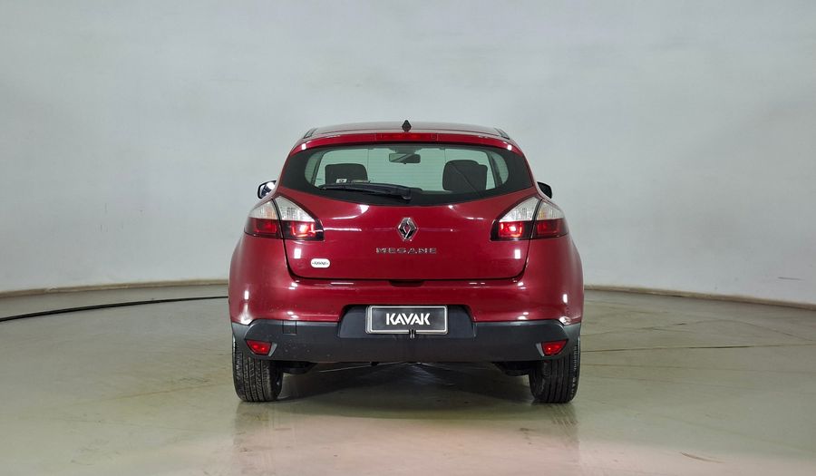 Renault Megane 2.0 16V DYNAMIQUE Hatchback 2015