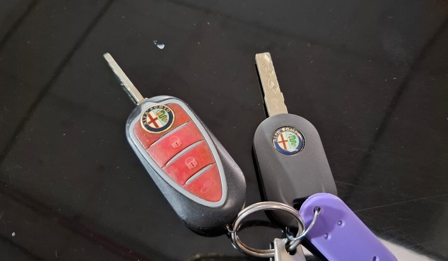 Alfa Romeo Mito 1.4 PROGRESSION MULTIAIR MT Hatchback 2013