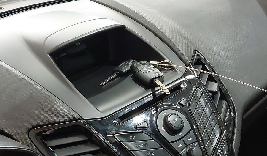 Ford Fiesta 1.6 16V TIVCT TITANIUM POWERSHIFT Hatchback 2014