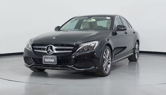 Mercedes Benz • Clase C