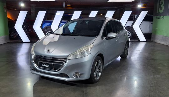 Peugeot • 208