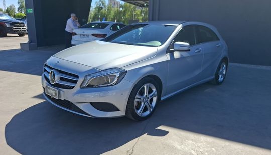Mercedes Benz • Clase A
