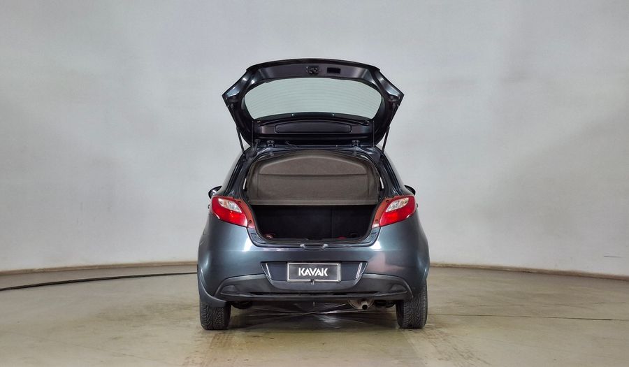 Mazda 2 1.5 V Hatchback 2011