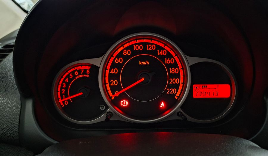 Mazda 2 1.5 V Hatchback 2011