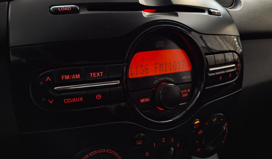 Mazda 2 1.5 V Hatchback 2011