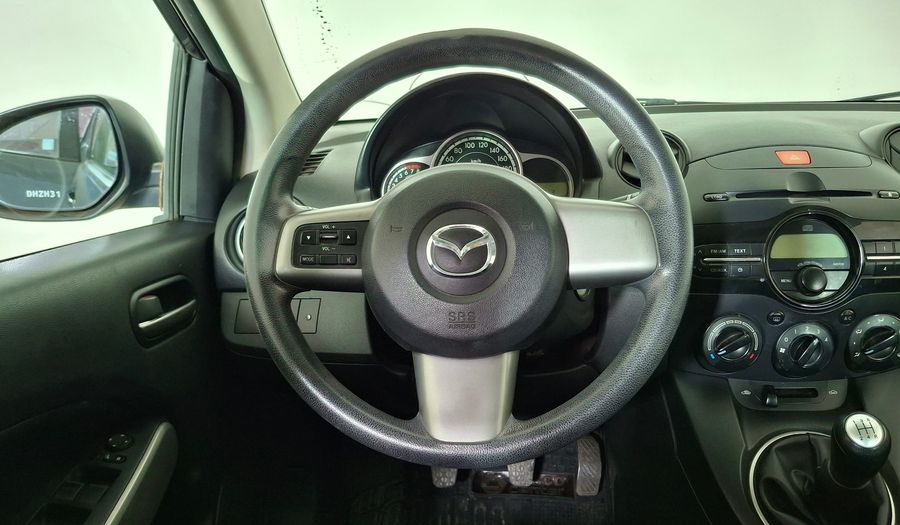 Mazda 2 1.5 V Hatchback 2011