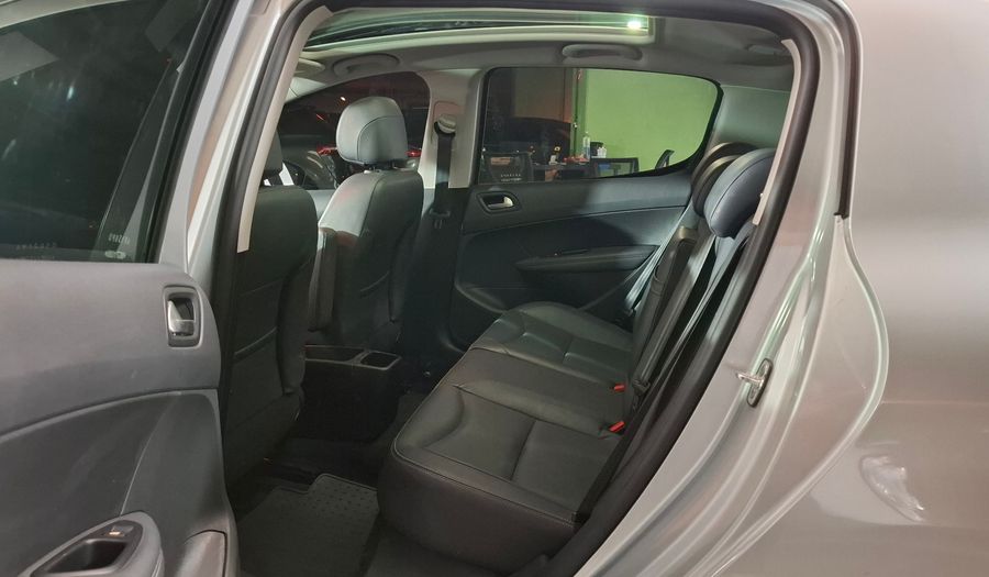 Peugeot 308 1.6 HDI FELINE Hatchback 2022