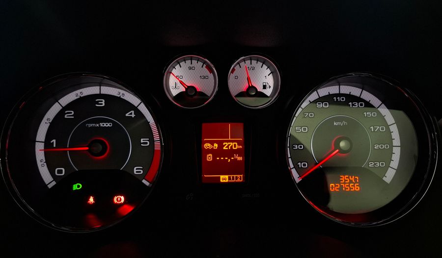 Peugeot 308 1.6 HDI FELINE Hatchback 2022