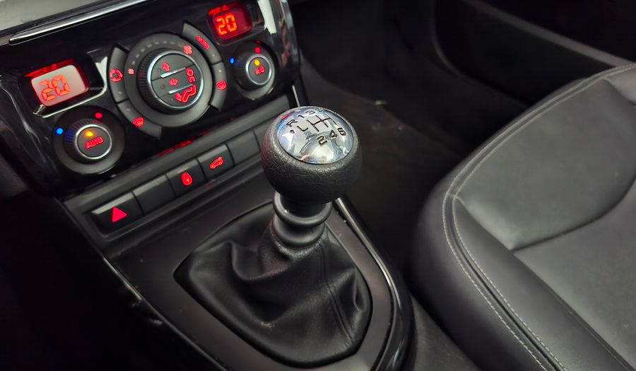 Peugeot 308 1.6 HDI FELINE Hatchback 2022