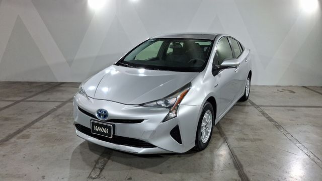 Toyota • Prius