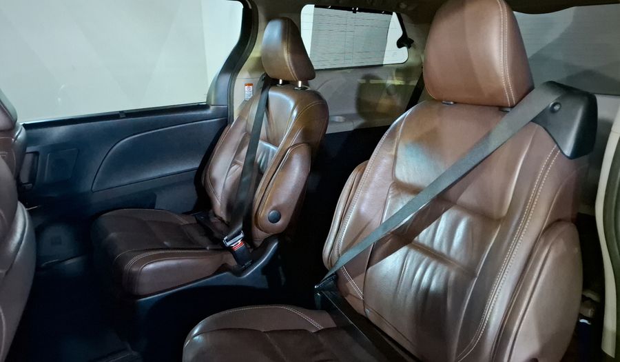 Toyota Sienna 3.5 LIMITED AT Minivan 2015