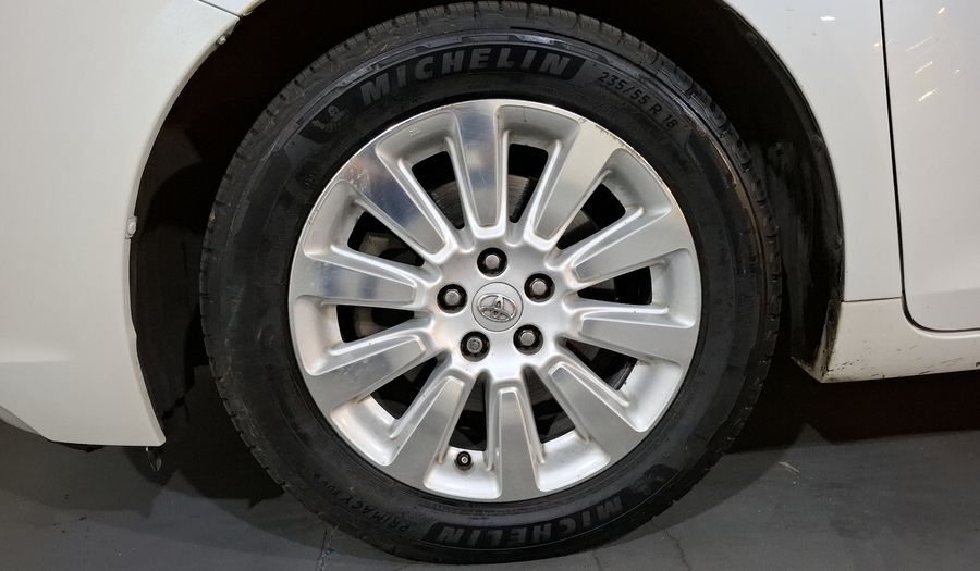 Toyota Sienna 3.5 LIMITED AT Minivan 2015