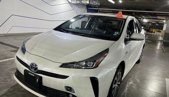 Toyota • Prius