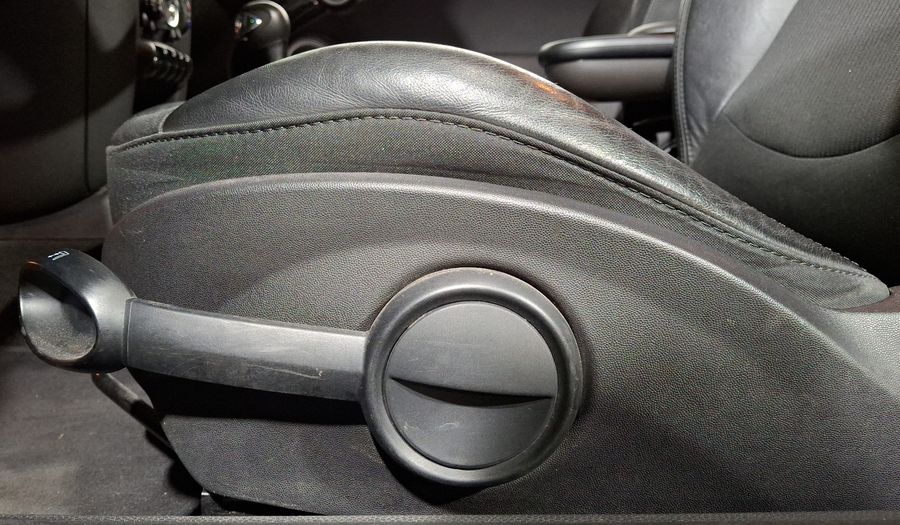 Mini Cooper 1.6 COOPER CHILI AT Hatchback 2013