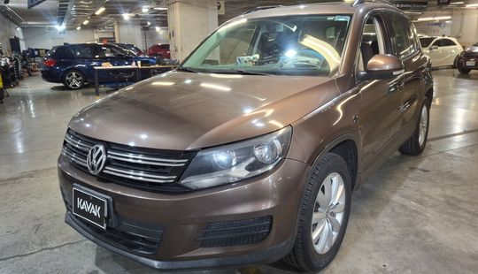 Volkswagen • Tiguan