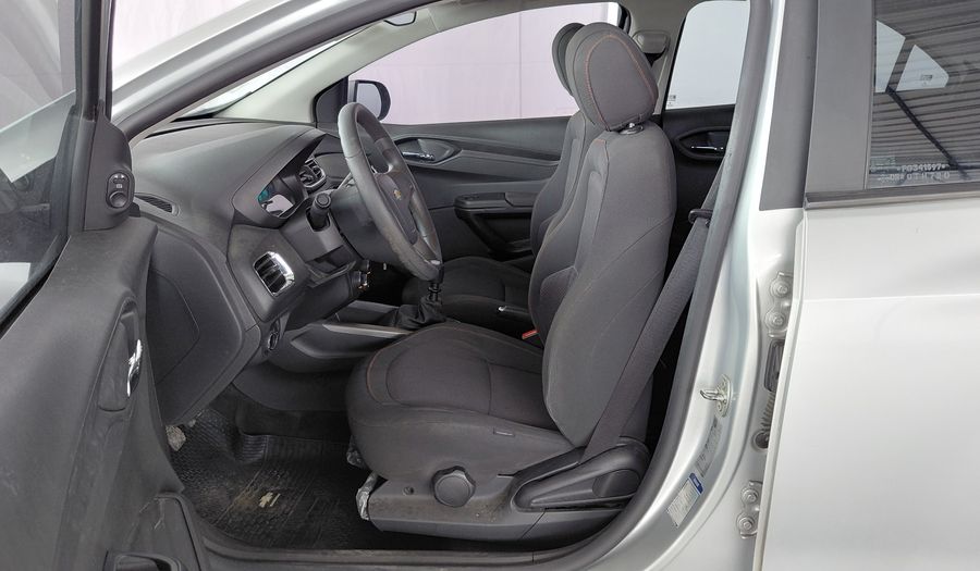 Chevrolet Onix 1.4 LTZ Hatchback 2015