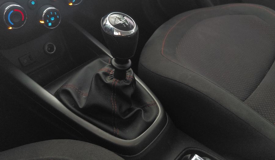 Chevrolet Onix 1.4 LTZ Hatchback 2015