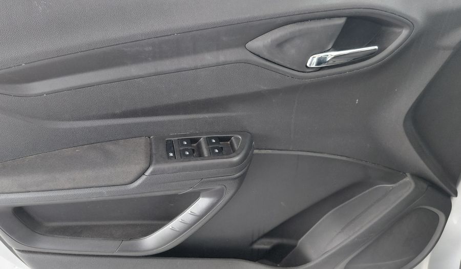 Chevrolet Onix 1.4 LTZ Hatchback 2015