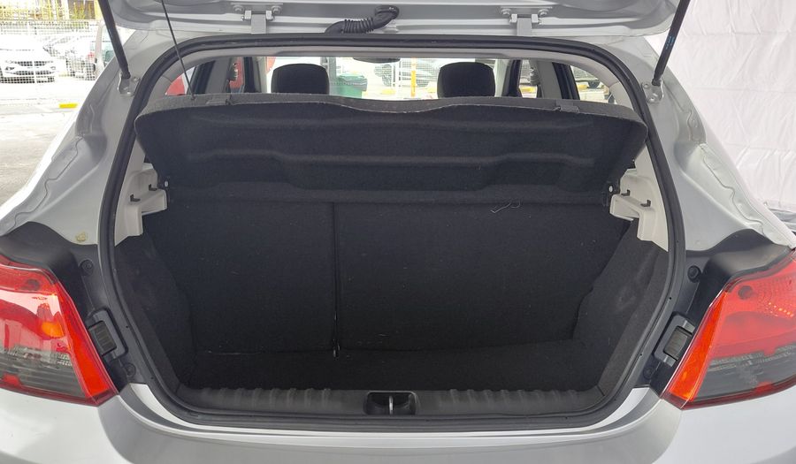 Chevrolet Onix 1.4 LTZ Hatchback 2015