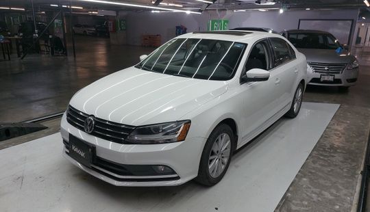 Volkswagen • Jetta