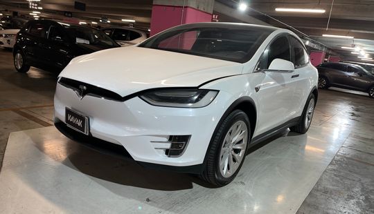 Tesla • Model X