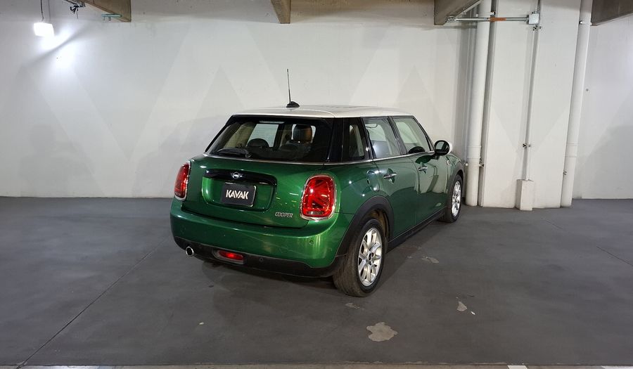 Mini Cooper 1.5 COOPER CHILI DCT Hatchback 2021