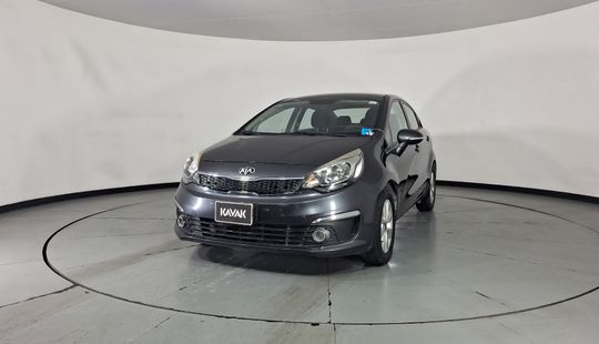 2017 • 128,000 km • Manual