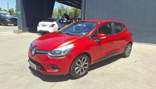 Renault • Clio