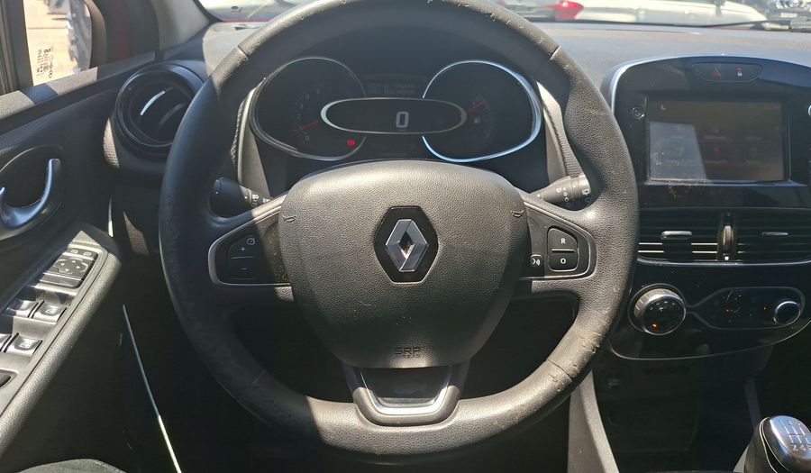 Renault Clio 1.2 EXPRESSION Hatchback 2017