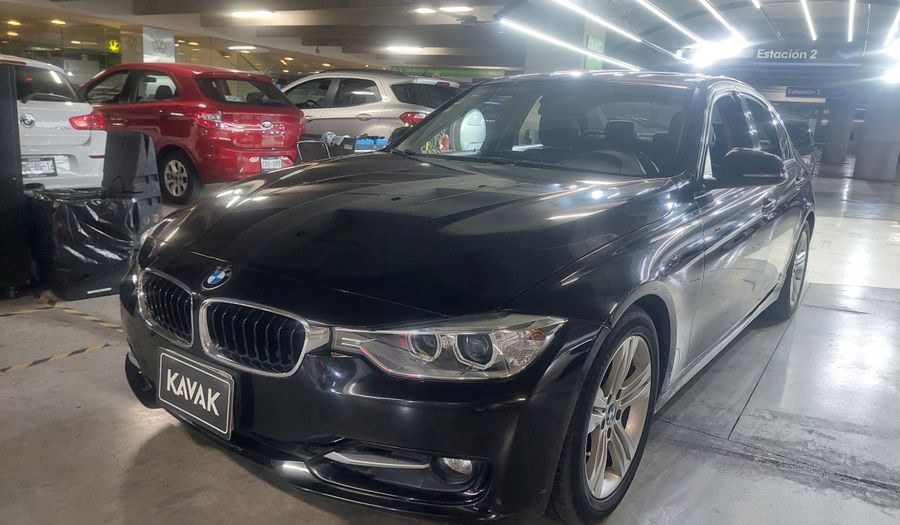 Bmw Serie 3 2.0 320IA SPORT LINE Sedan 2014