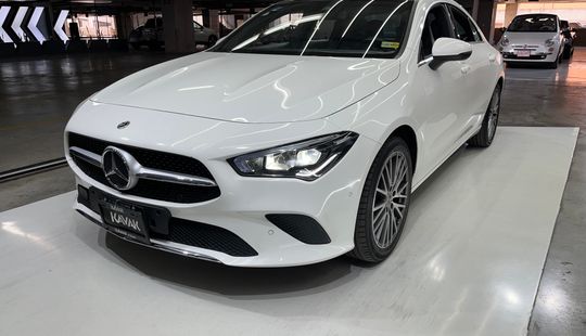 Mercedes Benz • Clase CLA