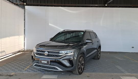 Volkswagen • Taos