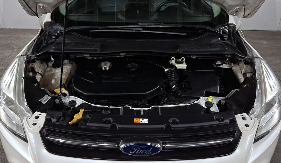 Ford Escape 2.0 TREND ADVANCE ECOBOOST I4 AT Suv 2015